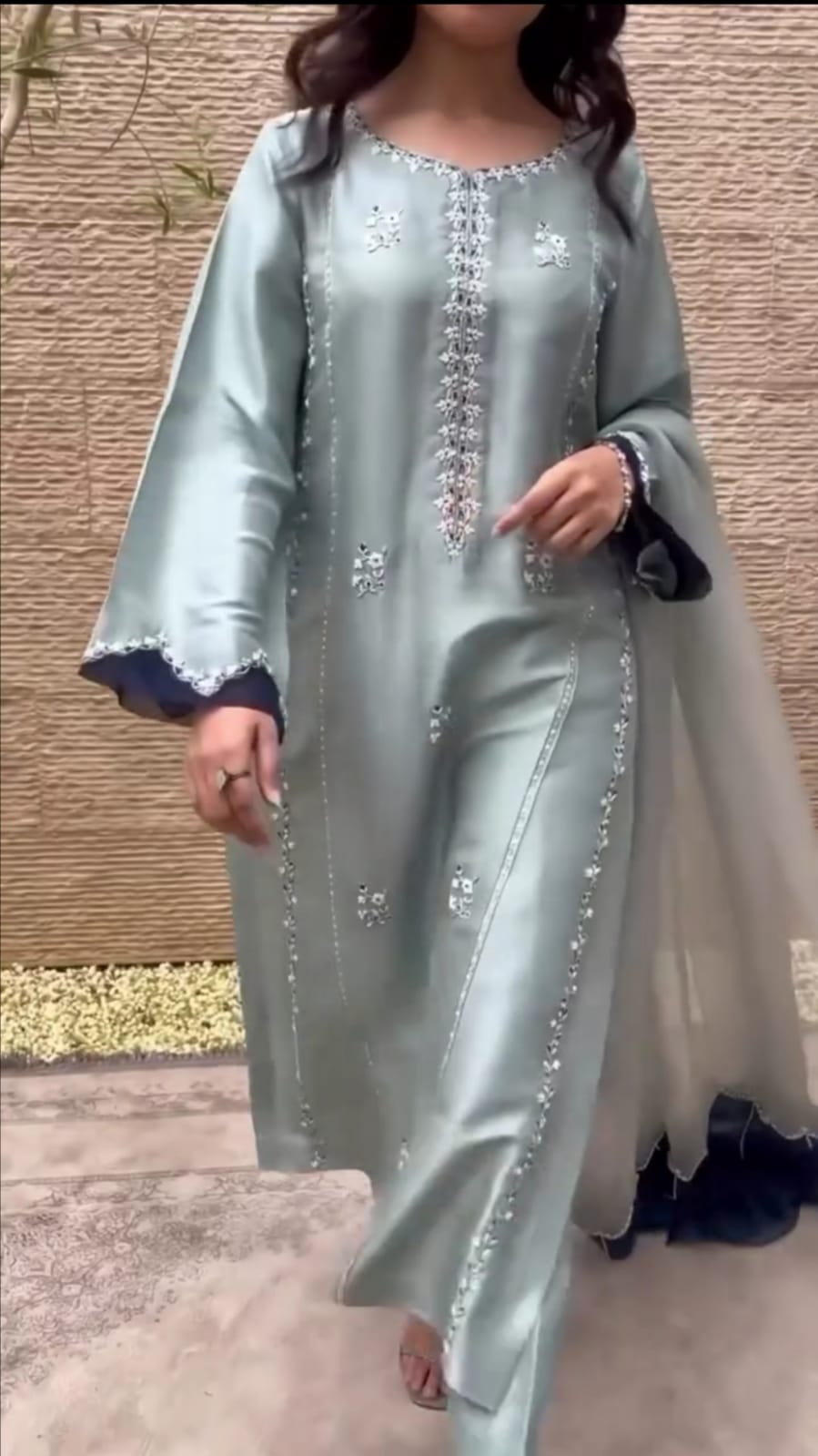 EMBROIDERED 3 PC SUIT