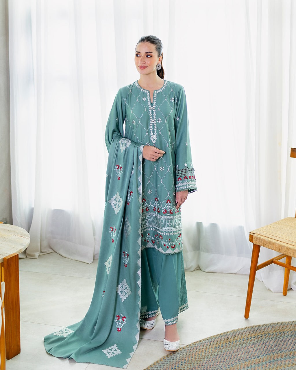 Embroidered 3pc suit