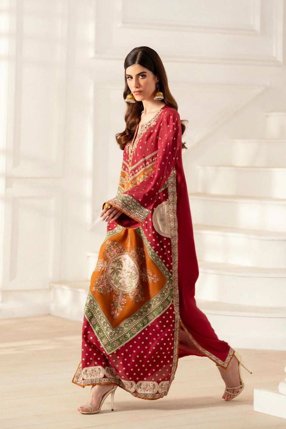 EMBROIDERED SUIT