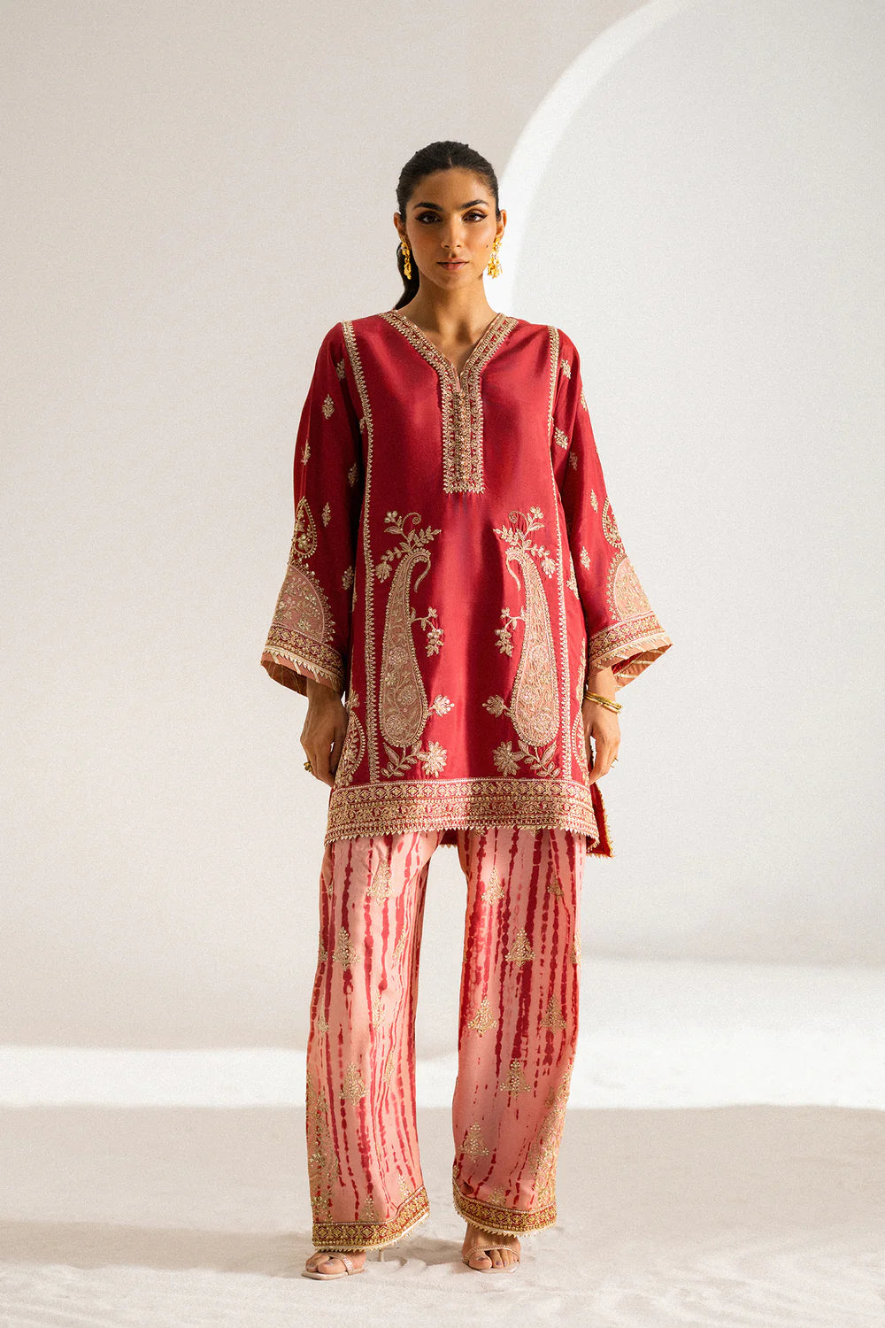 EMBROIDERED SHIRT