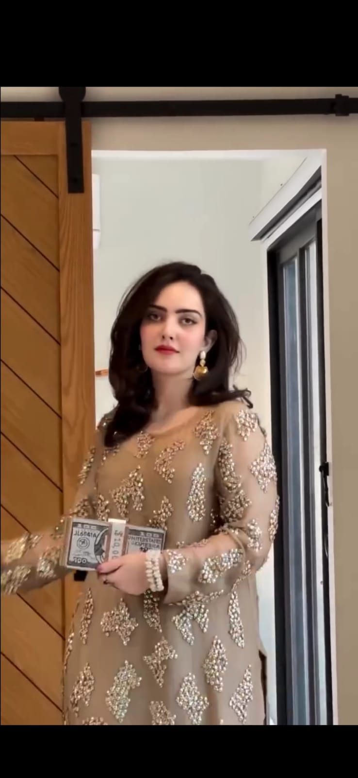 BEAUTIFUL EMBROIDERED 3PC SUIT MOTIFS WORK