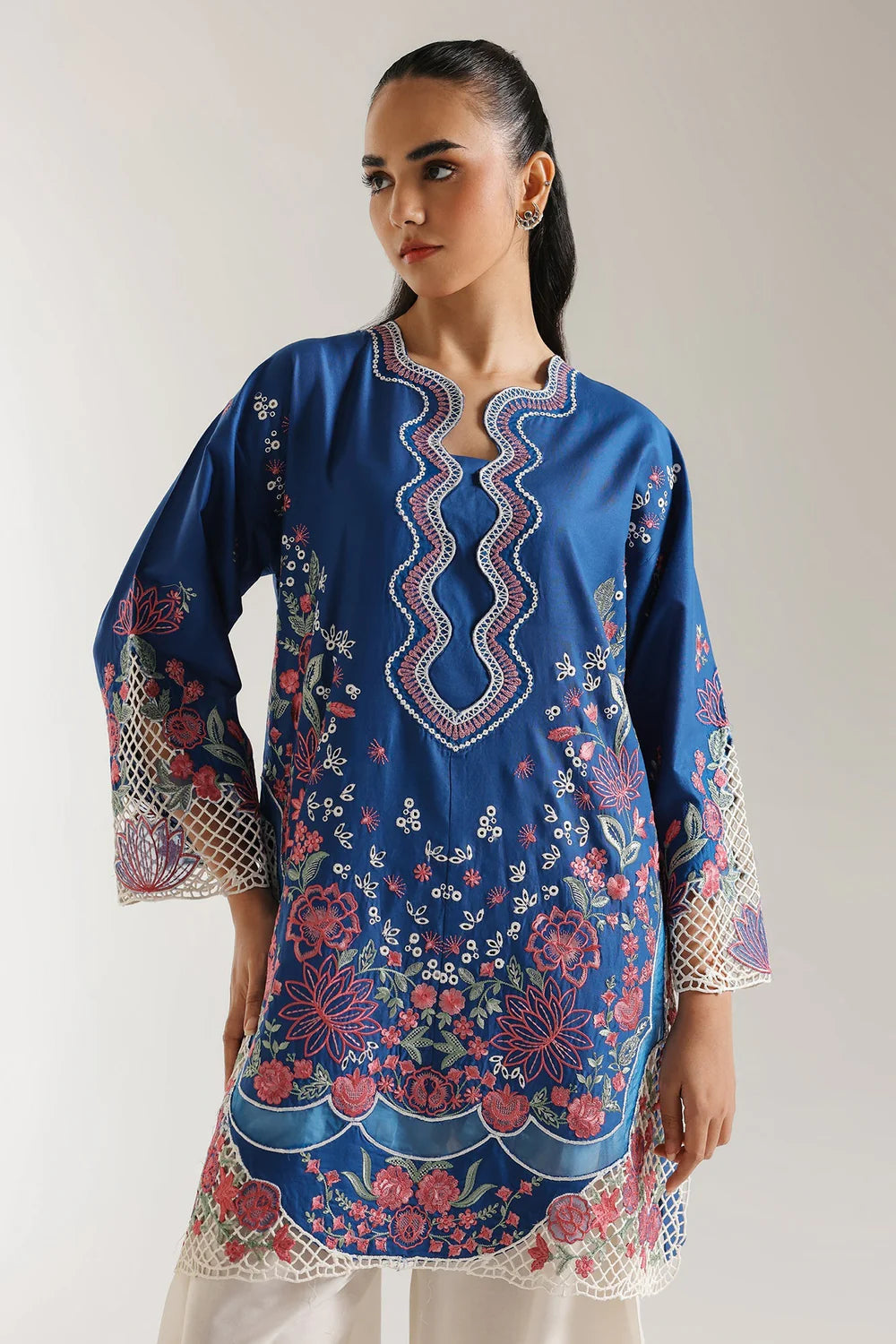 EMBROIDERED SUIT