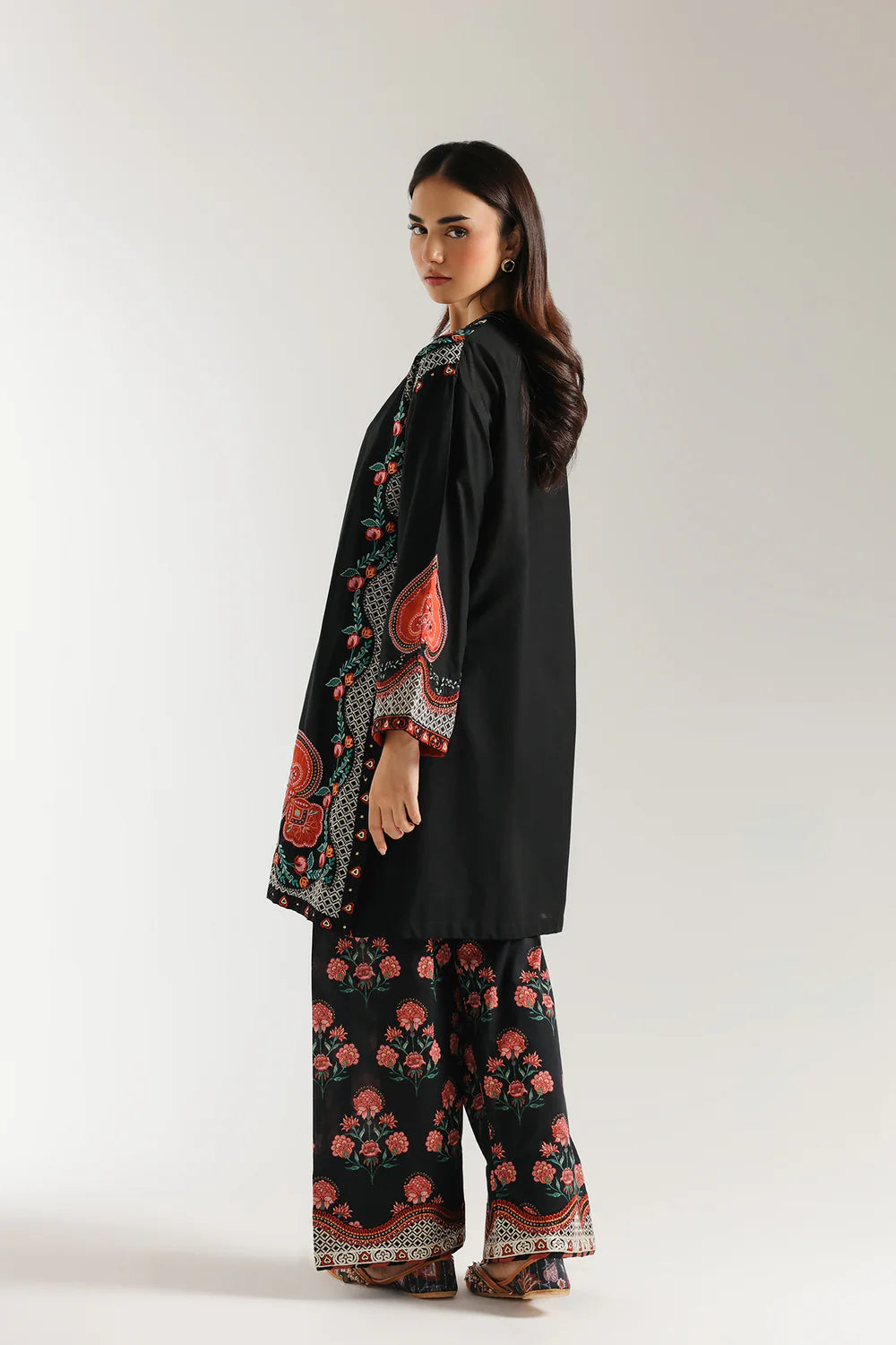 EMBROIDERED SUIT SHIRT – A LINE FIT – ROUND NECK WITH SLIT - FULL SLEEVES – SHORT LENGTH