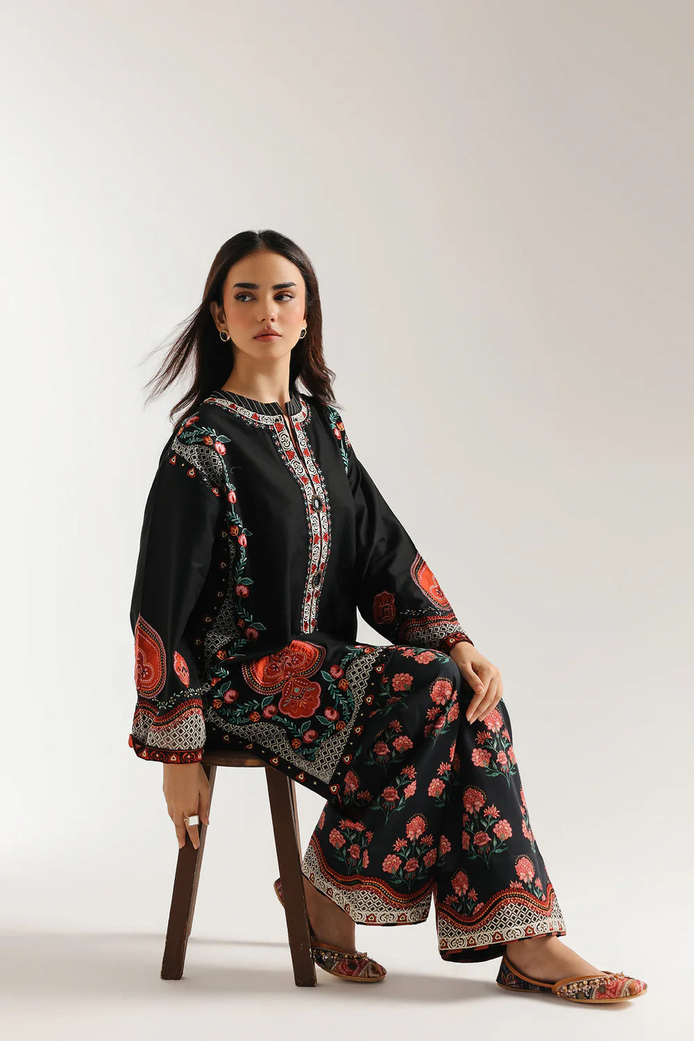 EMBROIDERED SUIT SHIRT – A LINE FIT – ROUND NECK WITH SLIT - FULL SLEEVES – SHORT LENGTH